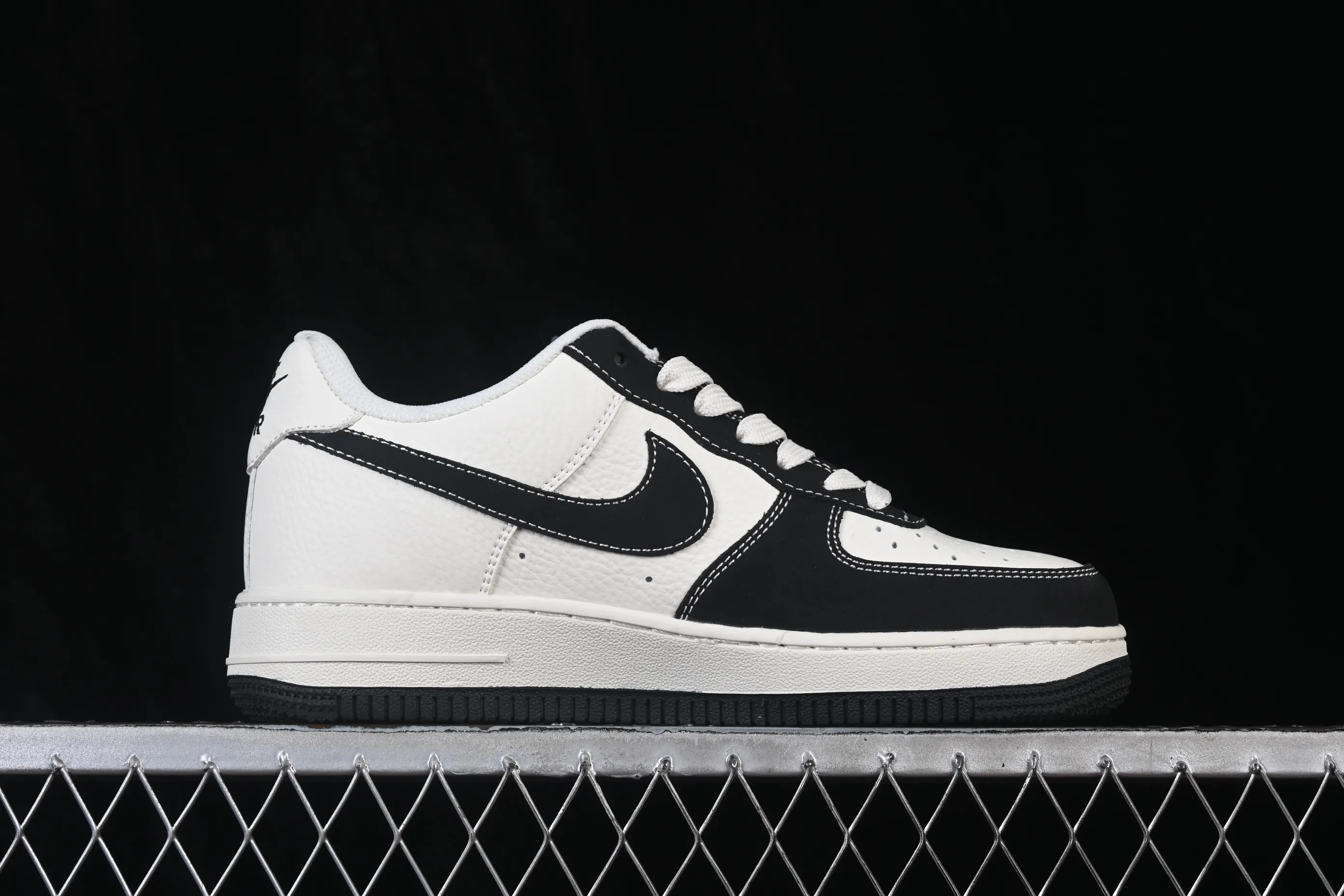 All Categories Nk Air Force 1 Air Force Series Nk Air Force 1 Low Air Force Low Nike Air Force 1'07 Low Minimalist Contrast Color Air Force One Low Casual Shoes MM3399-821